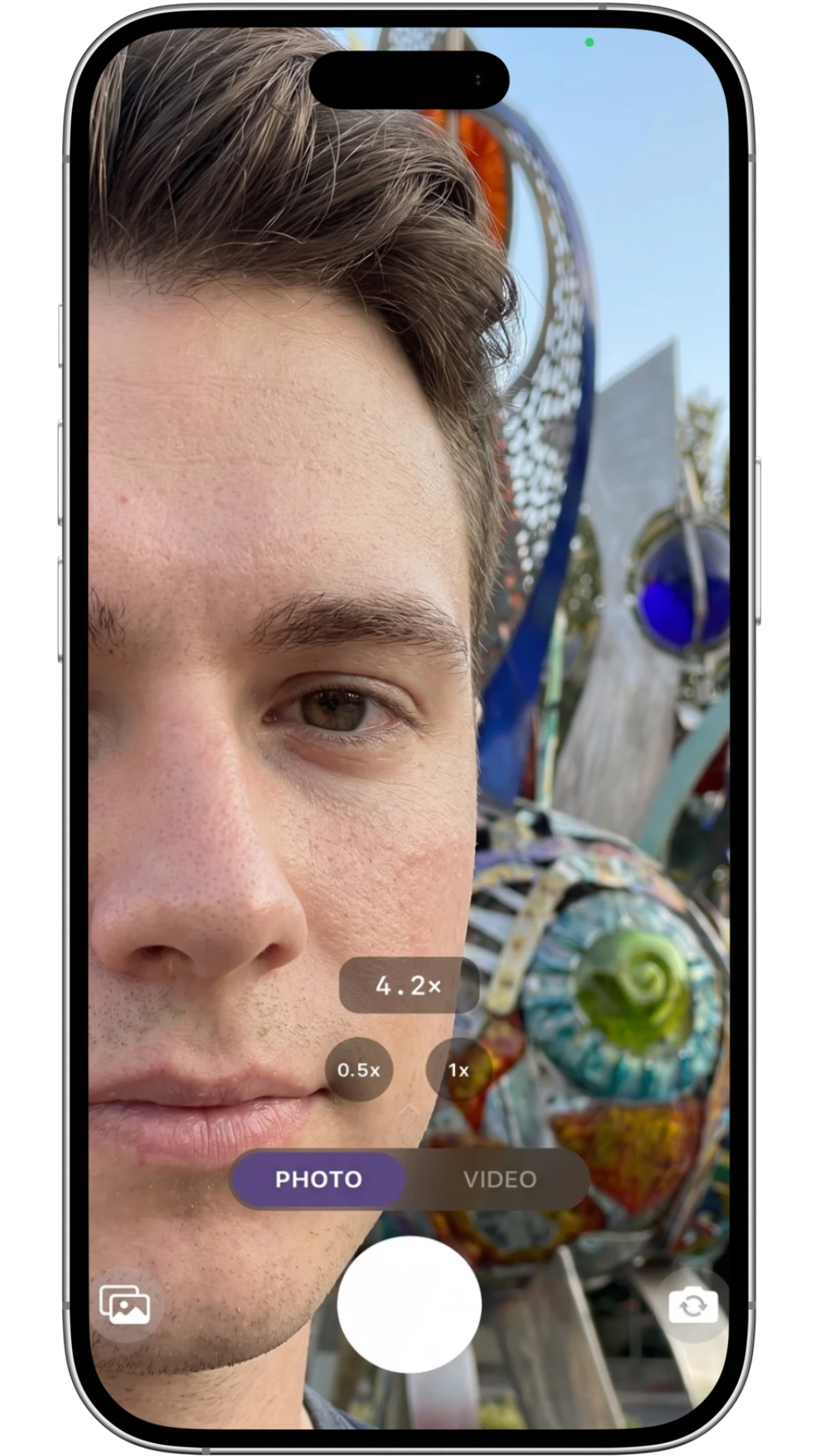 Up to 10× zoom control on the front camera